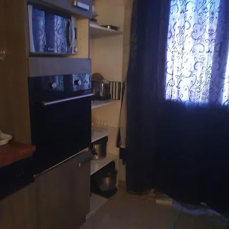 Escale Entre & * Перпиньан